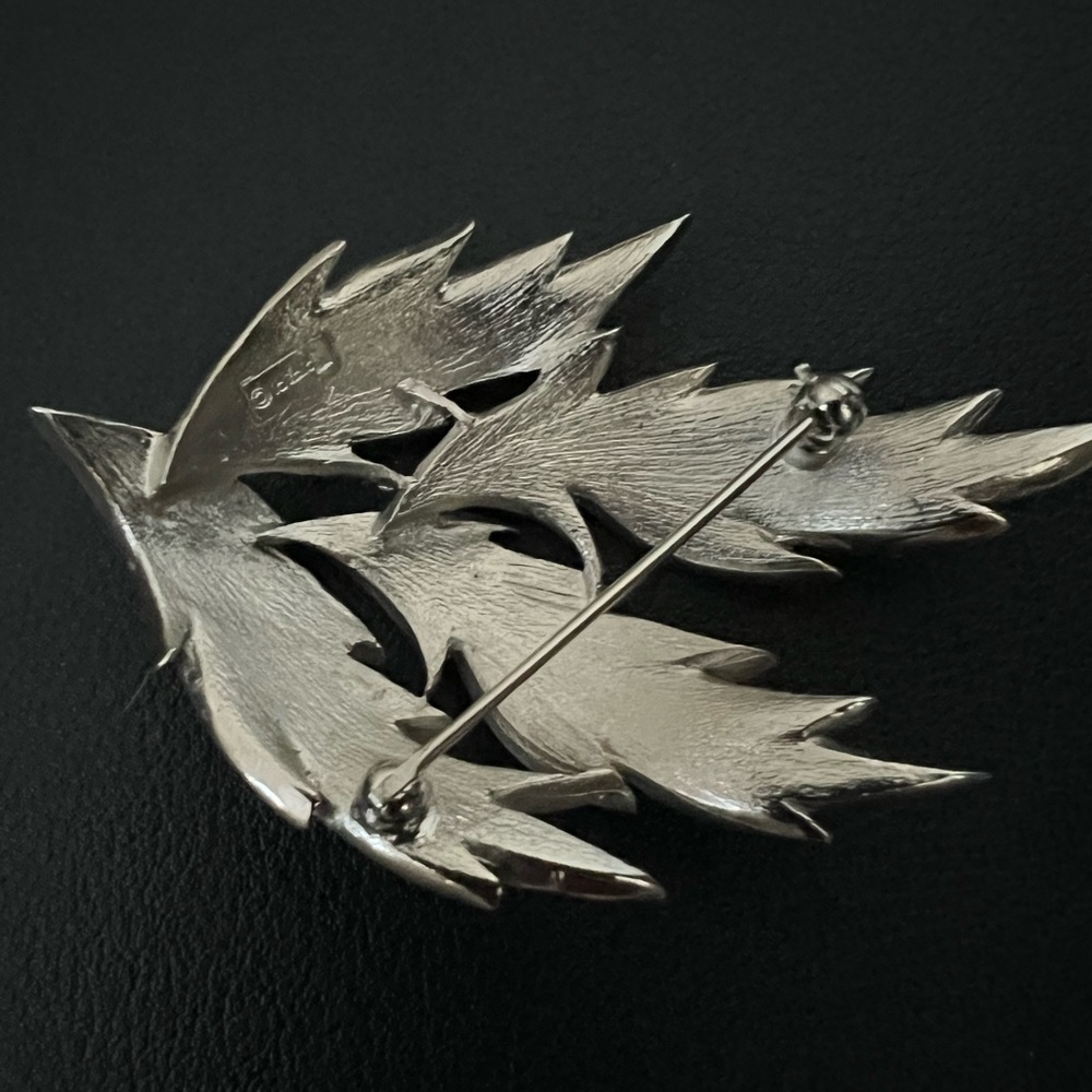 Vintage 1970's Trifari silver Tone Fire Flame Brooch Pin and earrings - Picture 6 of 7